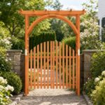 Costway Arco da giardino in legno di abete con cancello e serratura, Pergolato decorativo per rampicanti per matrimoni e feste - immagine 3