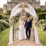 Costway Arco da giardino in metallo con doppio cancello e piedini, Pergolato per rose rampicanti matrimoni e feste - immagine 2