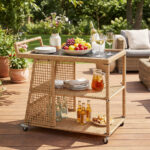 Costway Carrello bar da esterno con 4 ruote 3 ripiani aperto e maniglia laterale, Carrello portavivande in rattan - immagine 3