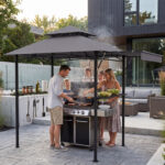 Gazebo barbecue Costway con telo laterale retrattile - immagine 4
