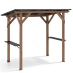 Costway Gazebo per barbecue gazebo da giardino in legno di abete resistente 2 ripiani laterali portaoggetti, Tettoia inclinata in metallo pergola bbq per terrazzo e patio