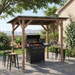 Costway Gazebo per barbecue gazebo da giardino in legno di abete resistente 2 ripiani laterali portaoggetti, Tettoia inclinata in metallo pergola bbq per terrazzo e patio - immagine 4