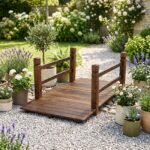 Costway Ponte da giardino in abete carbonizzato con ringhiere, Ponticello decorativo per cortile e fattoria con portata 500 kg 125 x 68 x 47 cm - immagine 2