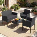 Costway Salotto da giardino in rattan 4 pz con divano poltrone e tavolino vetro, Set esterno con cuscini per balcone terrazzo e patio Nero - immagine 3