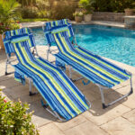 Costway Sdraio giardino pieghevole con schienale regolabile in 4 posizioni, Sedia a sdraio portatile con cusini e tasche laterali Blu - immagine 2