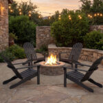 Costway Sedia Adirondack da patio in legno di acacia con seduta inclinata e schienale alto, Poltrona ergonomica a doghe per veranda cortile e piscina Nero - immagine 4
