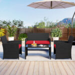 Costway Set da salotto per patio in rattan 4 pezzi con divanetto e poltrone, Mobili da esterno con tavolino vetro temperato per giardino e piscina Rosso - immagine 2