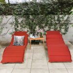 Costway Set di 2 lettino prendisole pieghevole per giardino con cuscino per prato, Sedia a sdraio da esterno in eucalipto - immagine 2