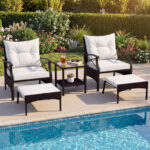 Costway Set di mobili da giardino in rattan a 5 pezzi con sedie e poggiapiedi esterni, Tavolino in vetro temperato a 2 livelli con cuscini per portico e balcone Beige - immagine 5