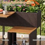 Costway Set di mobili da patio con letto da giardino rialzato in legno di acacia, Tavolo e sedie in rattan PE con spazio di stoccaggio per veranda Marrone - immagine 7