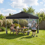 Costway Tenda a gazebo 3x3 m con installazione istantanea e tettuccio argento, Gazebo portatile completo di accessori per campeggio ed eventi Nero - immagine 3
