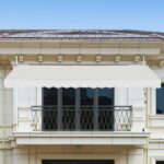 Costway Tenda da sole telescopica e retrattile, Tenda parasole resistente ai raggi UV impermeabile 395 x 120 cm Beige - immagine 3