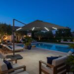 VESTIAMO CASA GIARDINO - Ombrellone da giardino con LED e Pannello Solare Grigio 3x4 metri - immagine 2