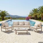 VESTIAMO CASA GIARDINO - Set da giardino 4 pezzi struttura in alluminio Sabbia e braccioli in Polywood con cuscini Beige - Formato da 1 divano, 2 poltrone e 1 tavolino - immagine 2