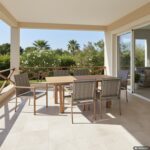 VESTIAMO CASA GIARDINO - Set da giardino 7 pezzi Tavolo con 6 Sedie struttura in Acciaio Effetto Legno e Top in Polywood - immagine 2